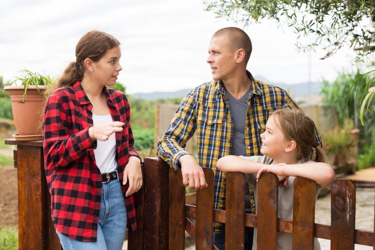 Good Fences Make Good Neighbors: Creating Healthy Boundaries for Peaceful Co-Parenting